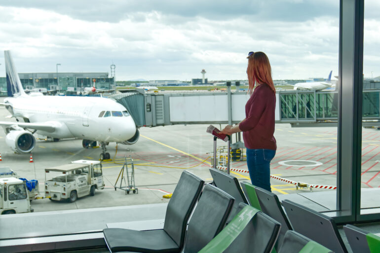 Rivoluzione nei cieli: addio carta d’identità per volare in Italia ed Europa